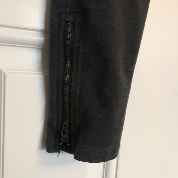 Bundle of Old Navy leggings - Picture 7 of 8